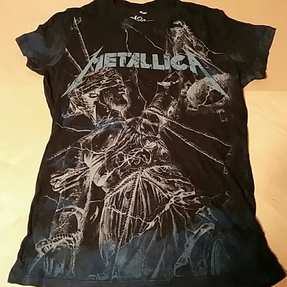 Vintage Metallica shirt
