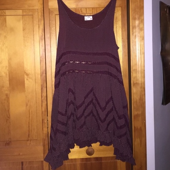 Free People Dresses & Skirts - Free People Maroon flowy polka dot dress !!