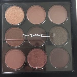 Mac eye shadow x9 -Burgundy TImes Nine
