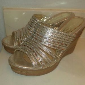 Patrizia gold wedges size 8