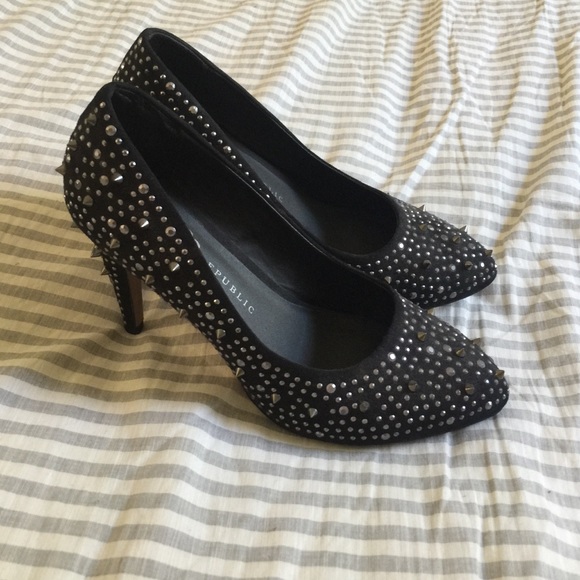 Rock and Republic Studded Pumps