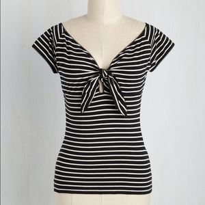 ModCloth Ascot By Surprise top in Size XXL