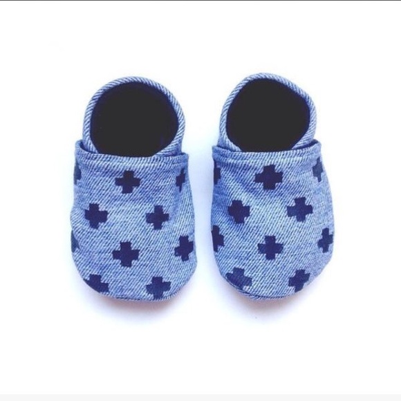 Cross booties