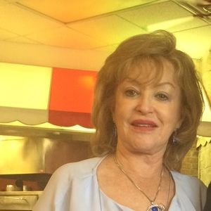 Meet your Posher, Lucy