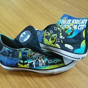 Batman Converse Chuck Taylor's.