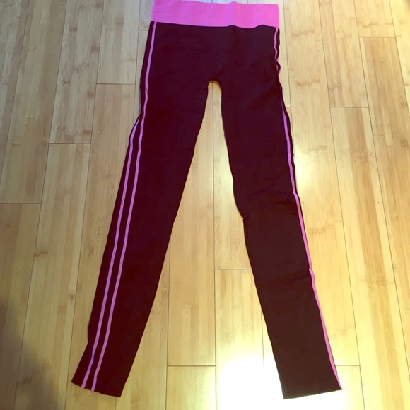 Pink and black workout leggings - Picture 1 of 3