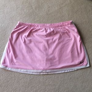 Nike pink tennis skirt Size L