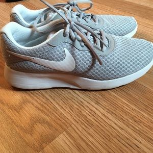 Women's Nike sneakers