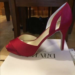 Size 11 David's Bridal Savanah Apple heels