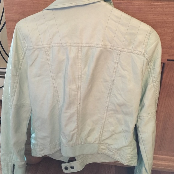 Leather jacket - Picture 3 of 3