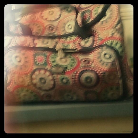 Gloria Vanderbilt bag