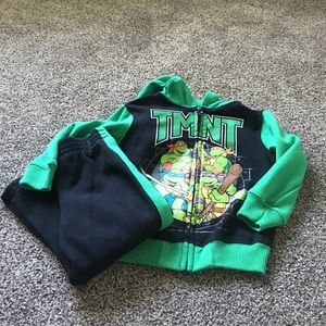 TMNT outfit. Pants and Zip-Up hoodie. Size 3T