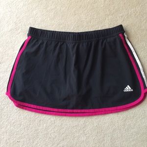 Adidas running skirt. Size M. Like new