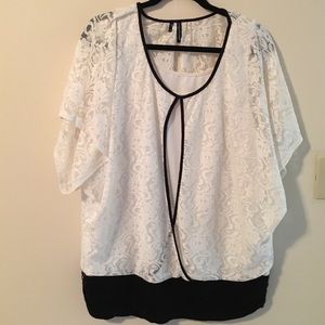 Black and cream/white Maurice's top in size 2