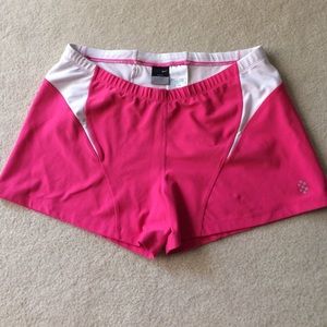Nike shorts Size L