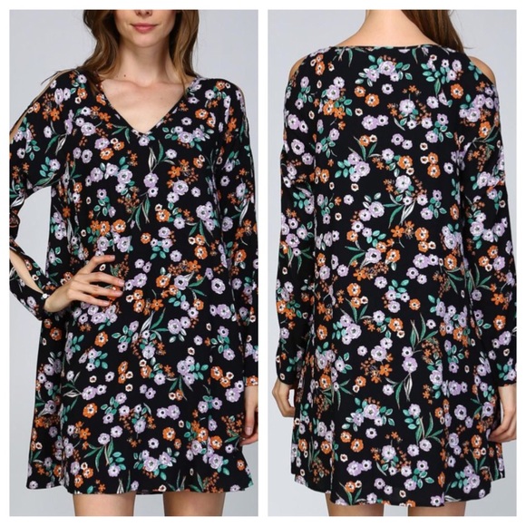 Garden Floral Split Sleeve Dress - Picture 2 of 4