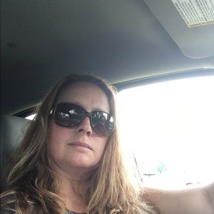 Meet your Posher, Karin