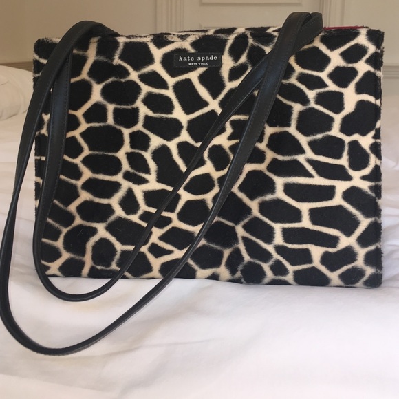 Kate Spade handbag with gorgeous scarlet lining. - Picture 1 of 4