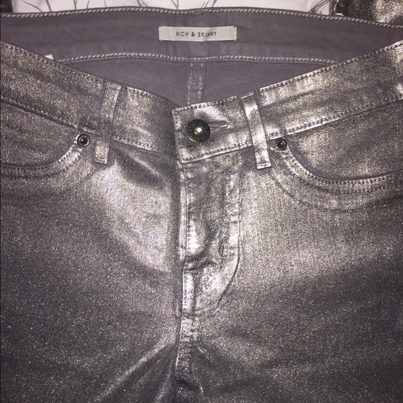 Rich and skinny metallic stretchy jeans