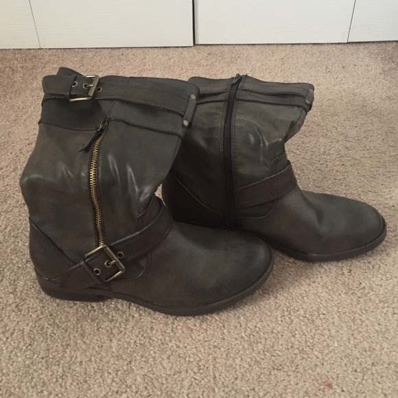 Report Mid-Calf Boots