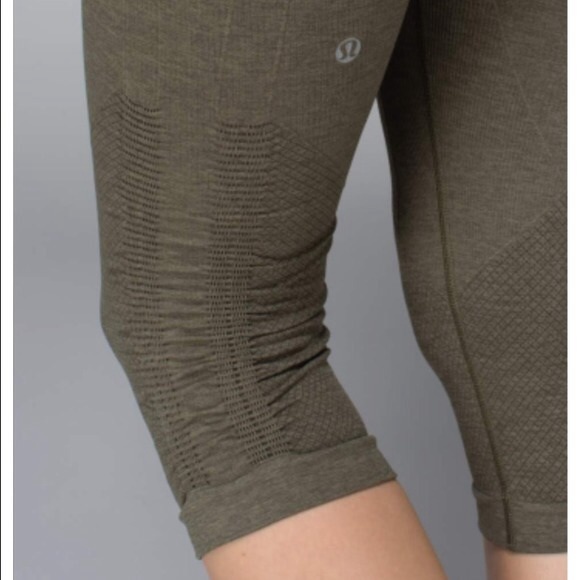 Lululemon crop