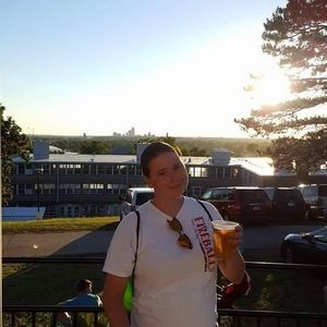 Meet your Posher, Crystal