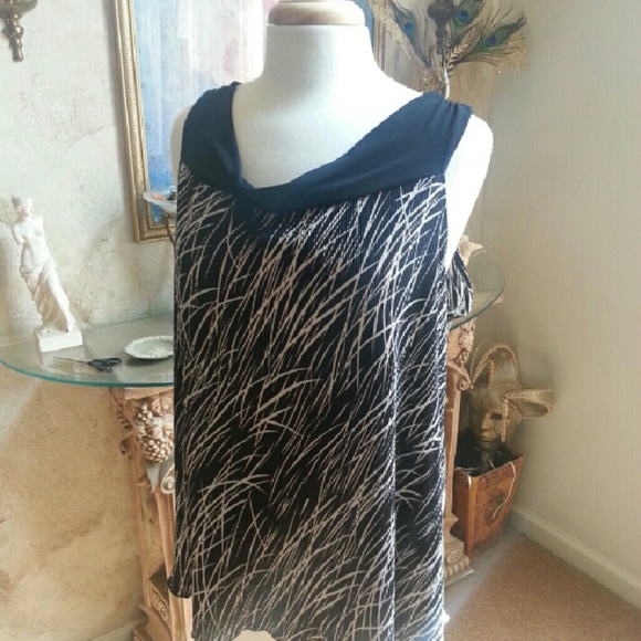 Adorable and cute.looks great with a jacket.  NWOT - Picture 2 of 4