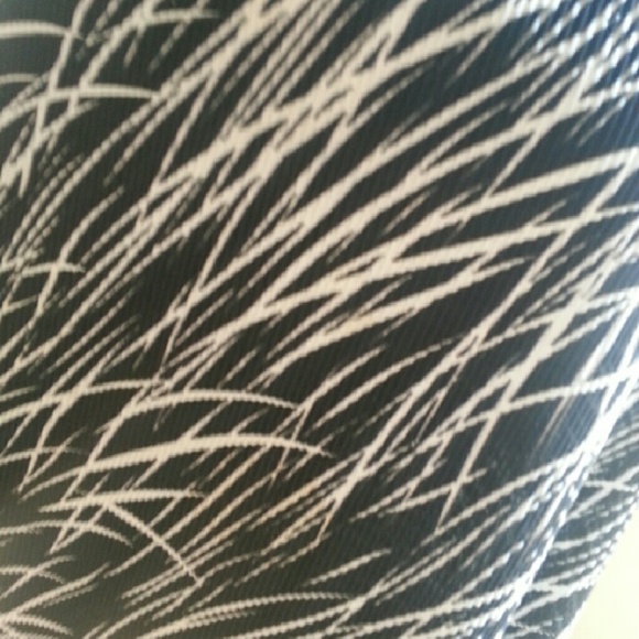 Adorable and cute.looks great with a jacket.  NWOT - Picture 3 of 4