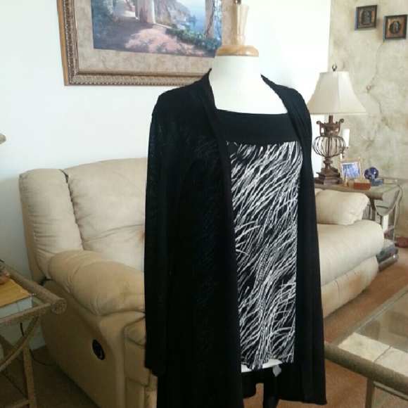 Adorable and cute.looks great with a jacket.  NWOT - Picture 4 of 4