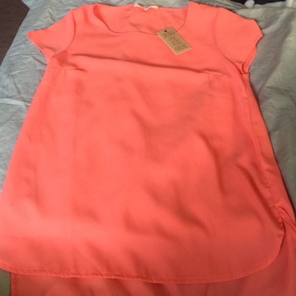 Coral pink top