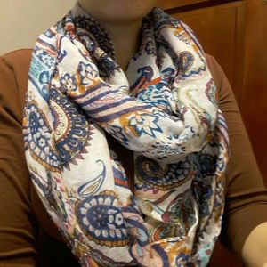 2 Infinity Scarves