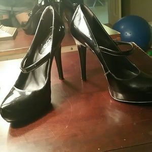 Aldo black high heels sz 9