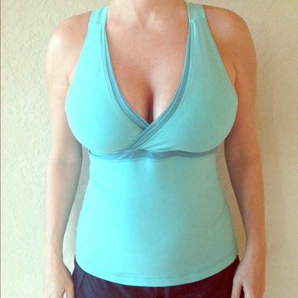 Mint green Lulu lemon workout top