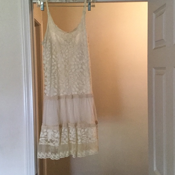 Cream Lace layering dress - SZ Med