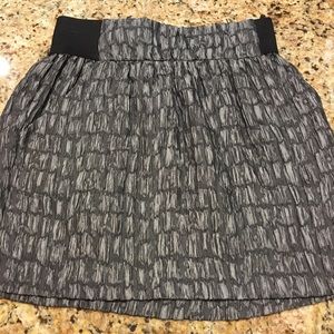 Mid waisted skirt