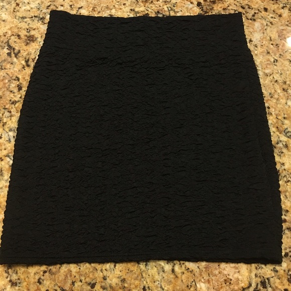 Textured, tight fitted mini