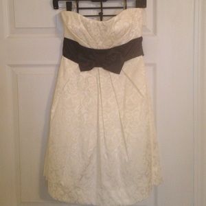 Strapless formal dress