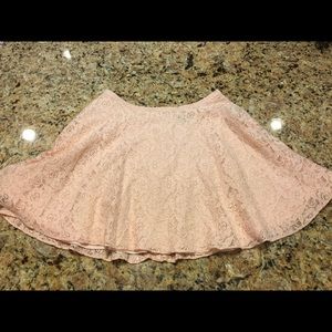 High waisted, Lacey and flowy mini