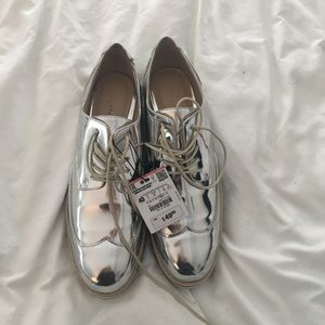 NWT SOLD OUT Zara silver oxfords
