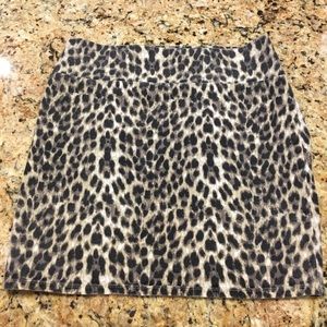 Tight fitted, leopard mini