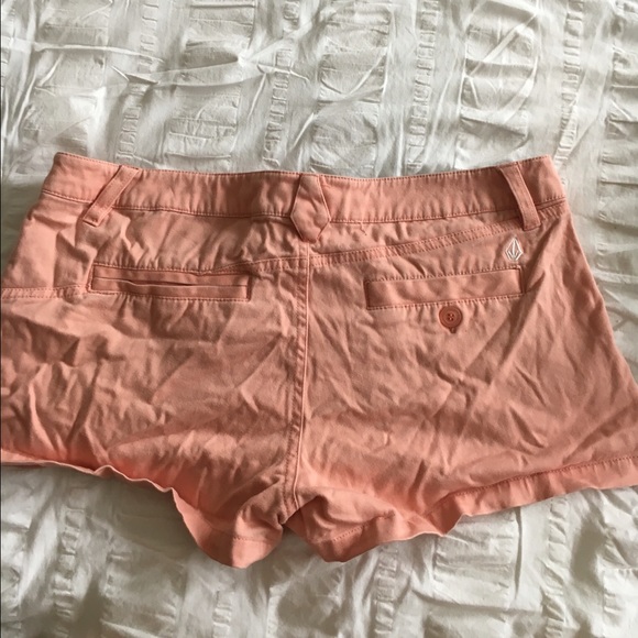 VOLCOM PINK SHORTS SIZE 7!! - Picture 2 of 2