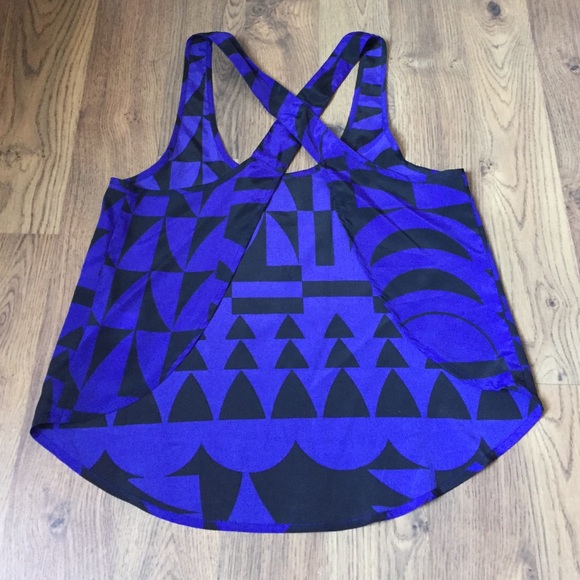 Open Back Patterned Top - Picture 2 of 2