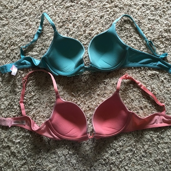 Victoria's Secret Angels bras - Picture 2 of 4