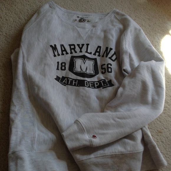 University of Maryland sweater in size large