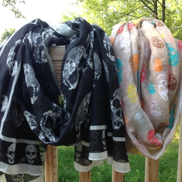 Set of 2 Skull Scarves