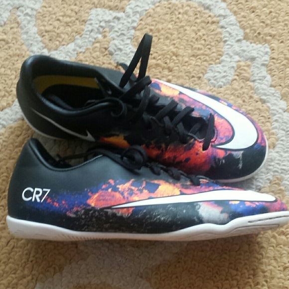 Youth size 4.5 Nike Mercurial CR7s - Picture 2 of 4