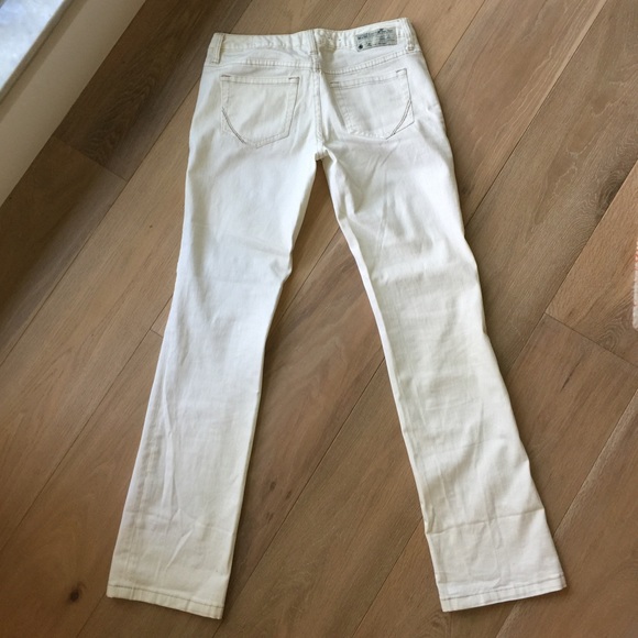 White Jeans in EUC - Picture 4 of 4