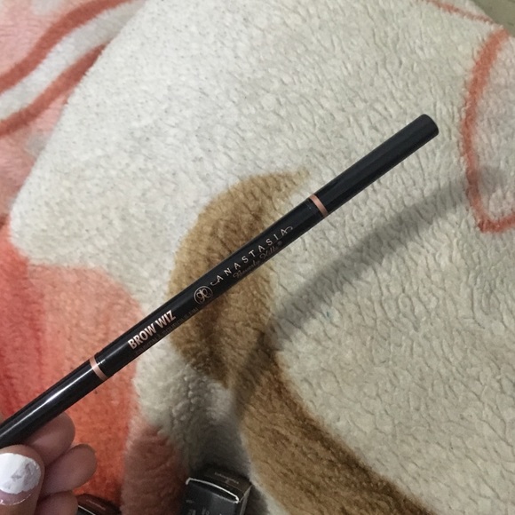 Anastasia brow wiz - Picture 4 of 4