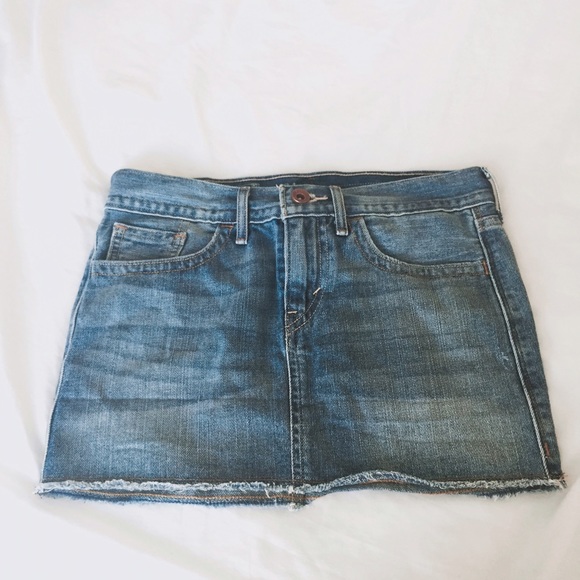 Levis mini skirt