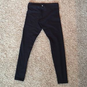 Lululemon Wunder Under Size 8 Black